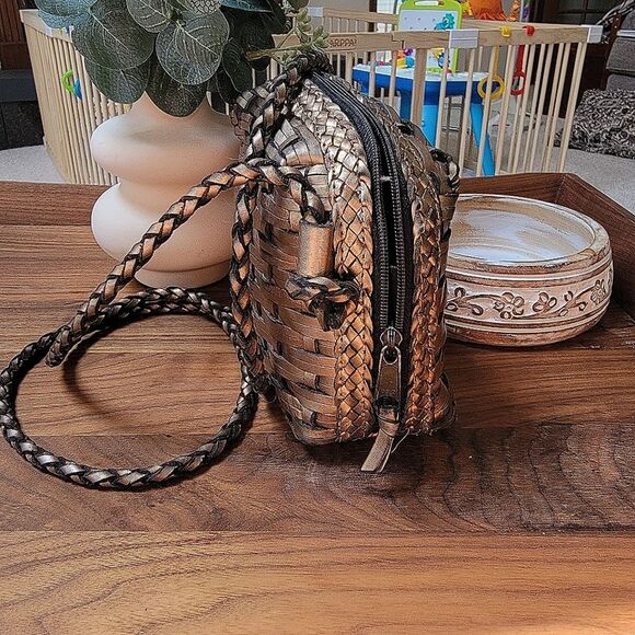 #Vintage #Saks Fifth Avenue Golden Braided Weaved Zip Shoulder Bag Purse: RARE - Picture 3 of 11